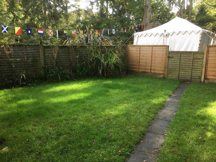 Bright And Spacious Annex Near Lymington With Private Garden ภายนอก รูปภาพ